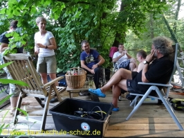 Wartungsarbeiten am Bootssteg von Andi und Ute vielen Dank an Christian, Holger und Thomas H.